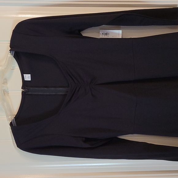 Slimming Old Navy Black Dress size small - Picture 2 of 3